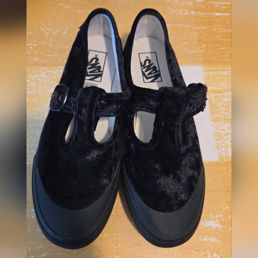 Vans Women's Black Mary Jane Velvet Loafers Size 9
